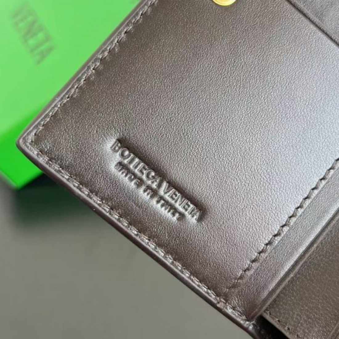 モダンで上品な BOTTEGA VENETA ボッテガヴェネタ コピー コインバッグ