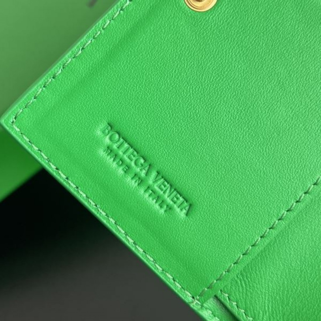 軽やかでフェミニンな BOTTEGA VENETA ボッテガヴェネタ コピー コインバッグ