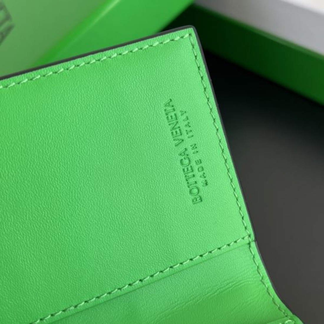 エレガントで知的な BOTTEGA VENETA ボッテガヴェネタ コピー カードケース