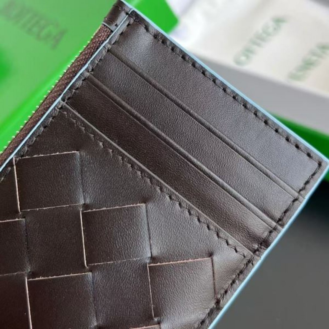 BOTTEGA VENETA ボッテガヴェネタ コピー カードケース シンプルで落ち着いた