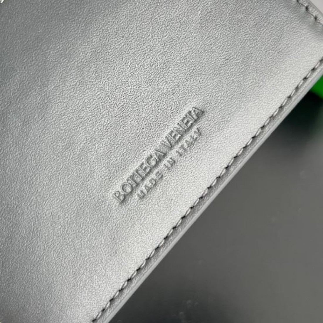 スタイリッシュで都会的な BOTTEGA VENETA ボッテガヴェネタ コピー カードケース