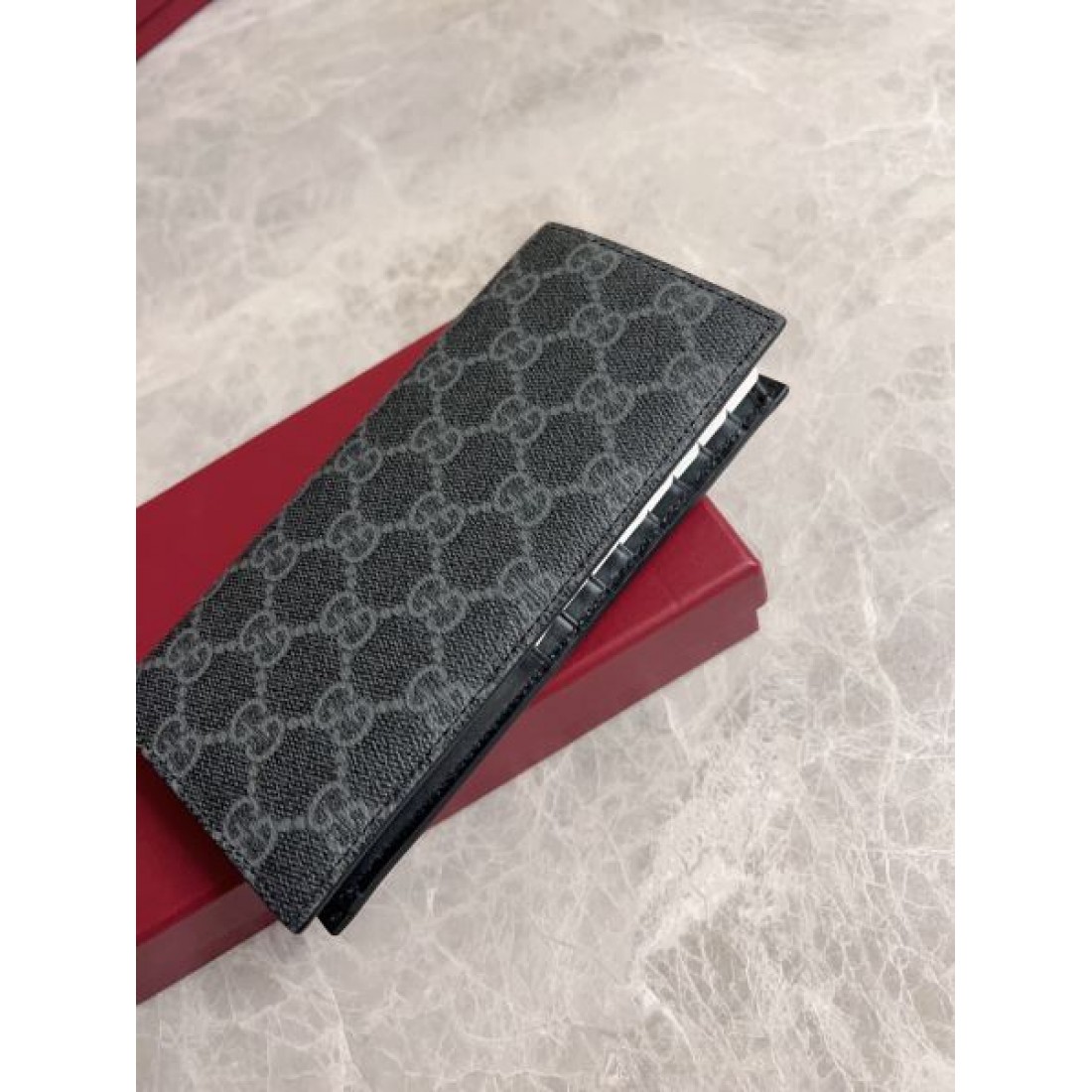 ギフトにも最適 GUCCI グッチ コピー 長財布 ファッション好き必見