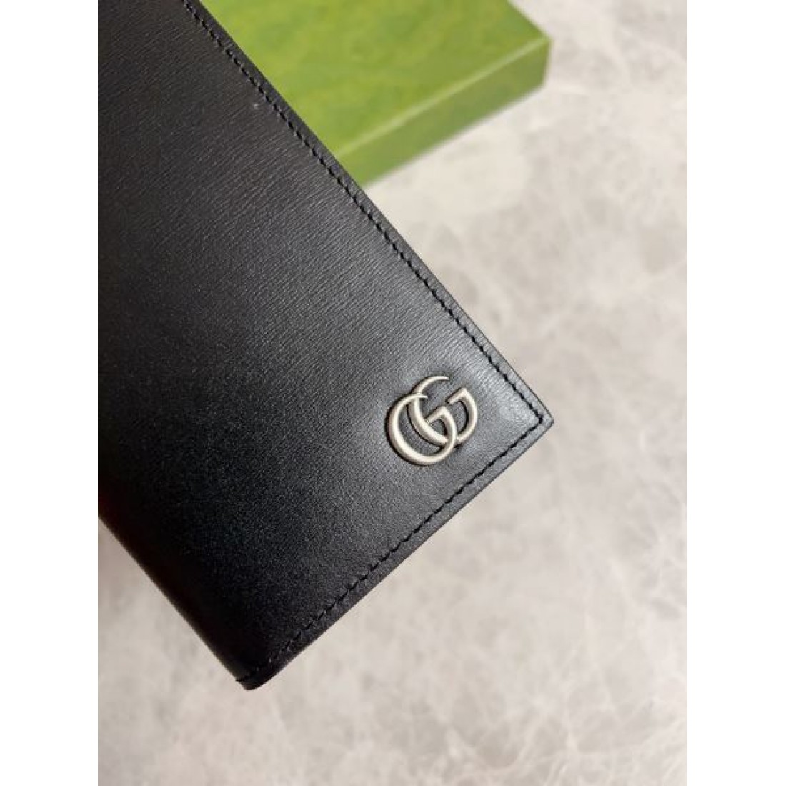 迷わずゲット GUCCI グッチ コピー 長財布 見逃し厳禁