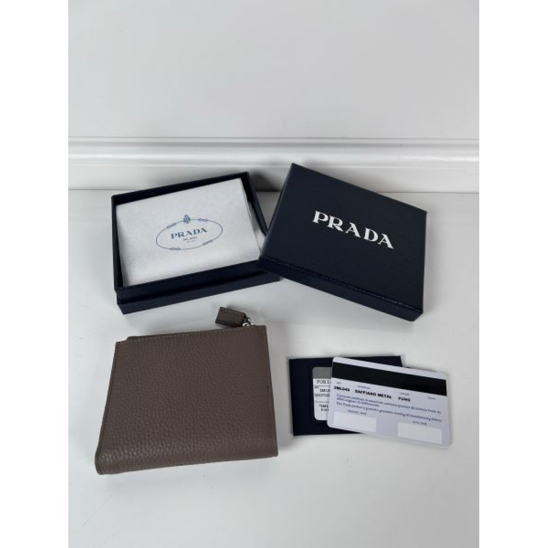 スマートで 快適な使用感 プラダ コピー 二つ折り財布 PRADA