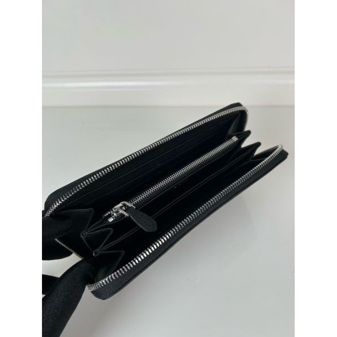 今季イチオシ PRADA プラダ コピー 長財布 季節感たっぷり