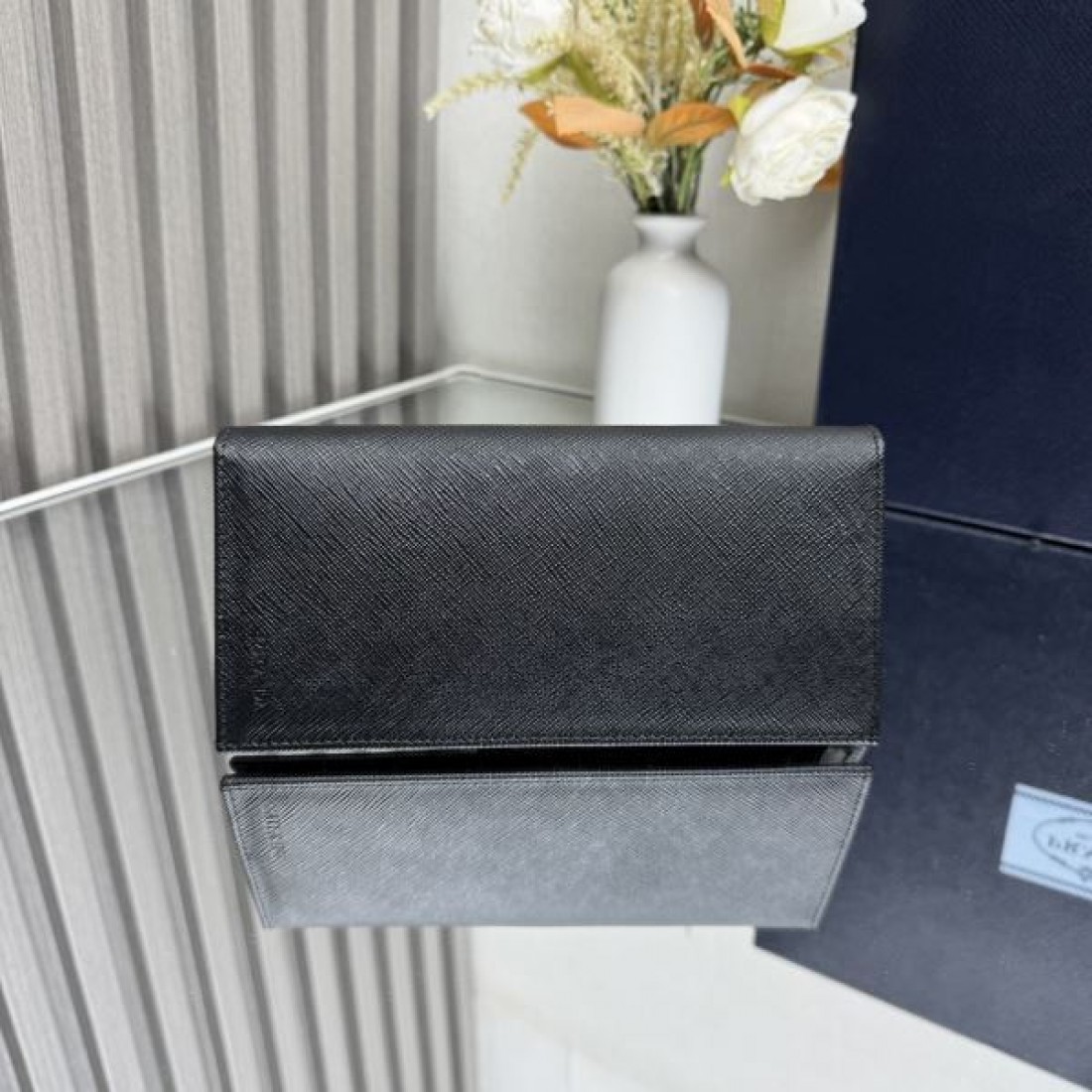 見逃し厳禁 PRADA プラダ コピー 長財布 エレガントな雰囲気