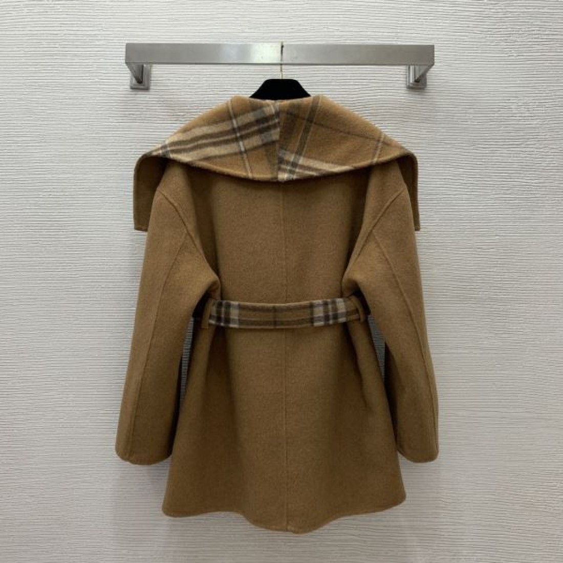  シックで上質な BURBERRY バーバリー スーパー コピー コート 気品漂うデザイン