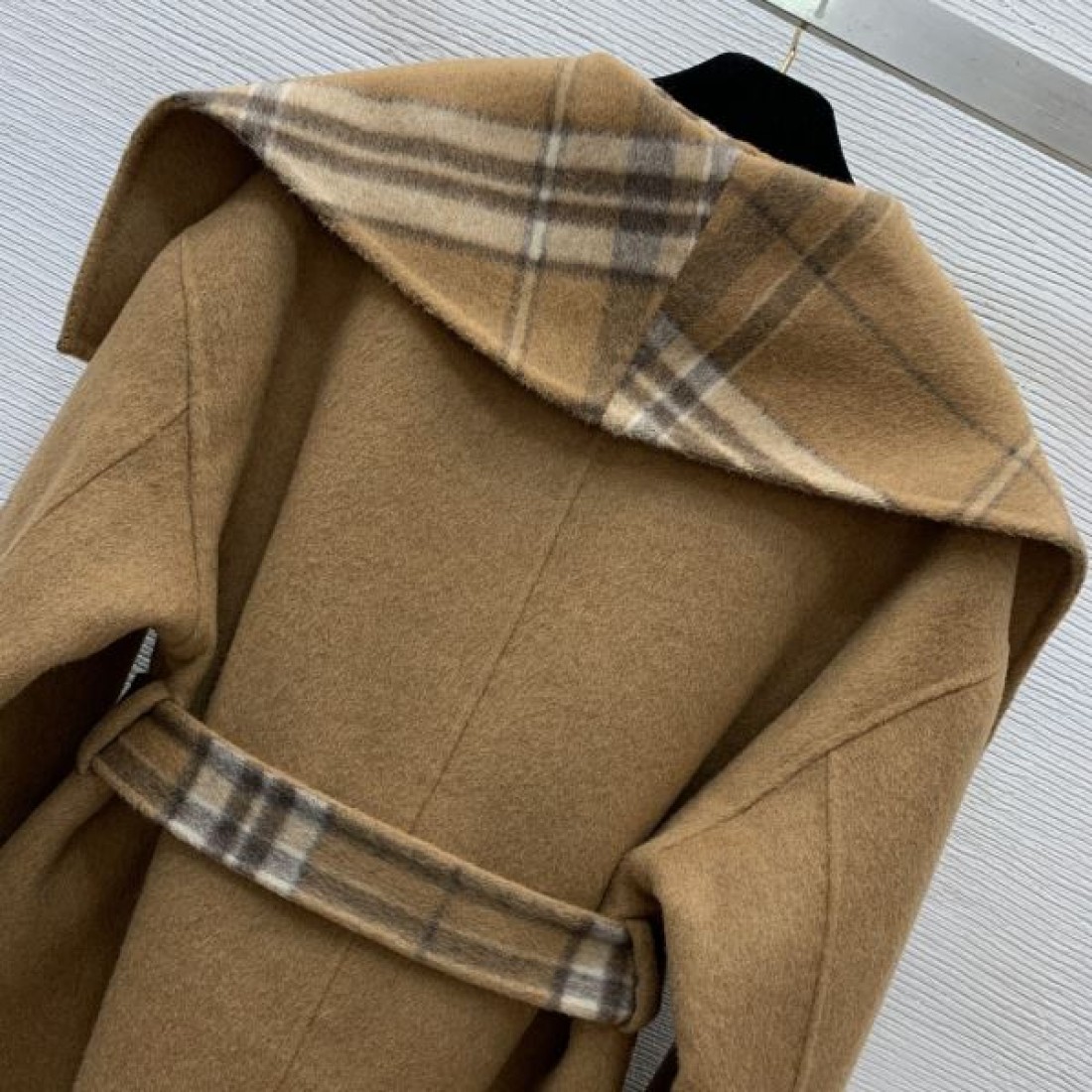  シックで上質な BURBERRY バーバリー スーパー コピー コート 気品漂うデザイン