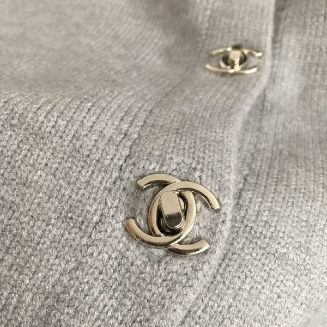 今季は色を使った注目新品 CHANEL シャネル コピー ニットカーディガン 限定予約受付中