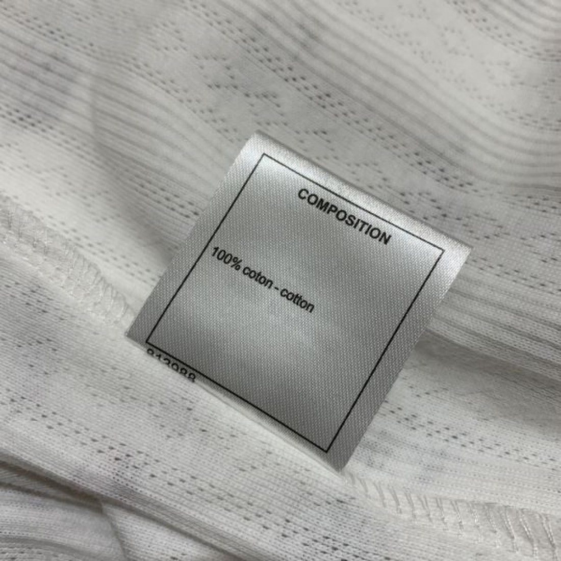 スタイリッシュに決まる CHANEL シャネル コピー 長袖ニット今だけ特別価格