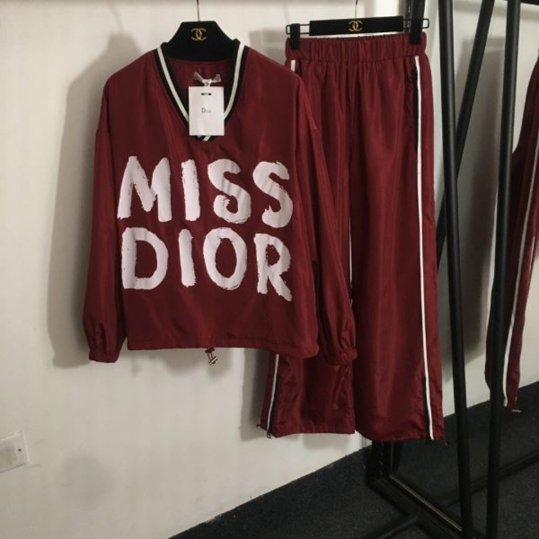 大注目の新作 DIOR ディオール コピー 上下セット 限定予約受付中