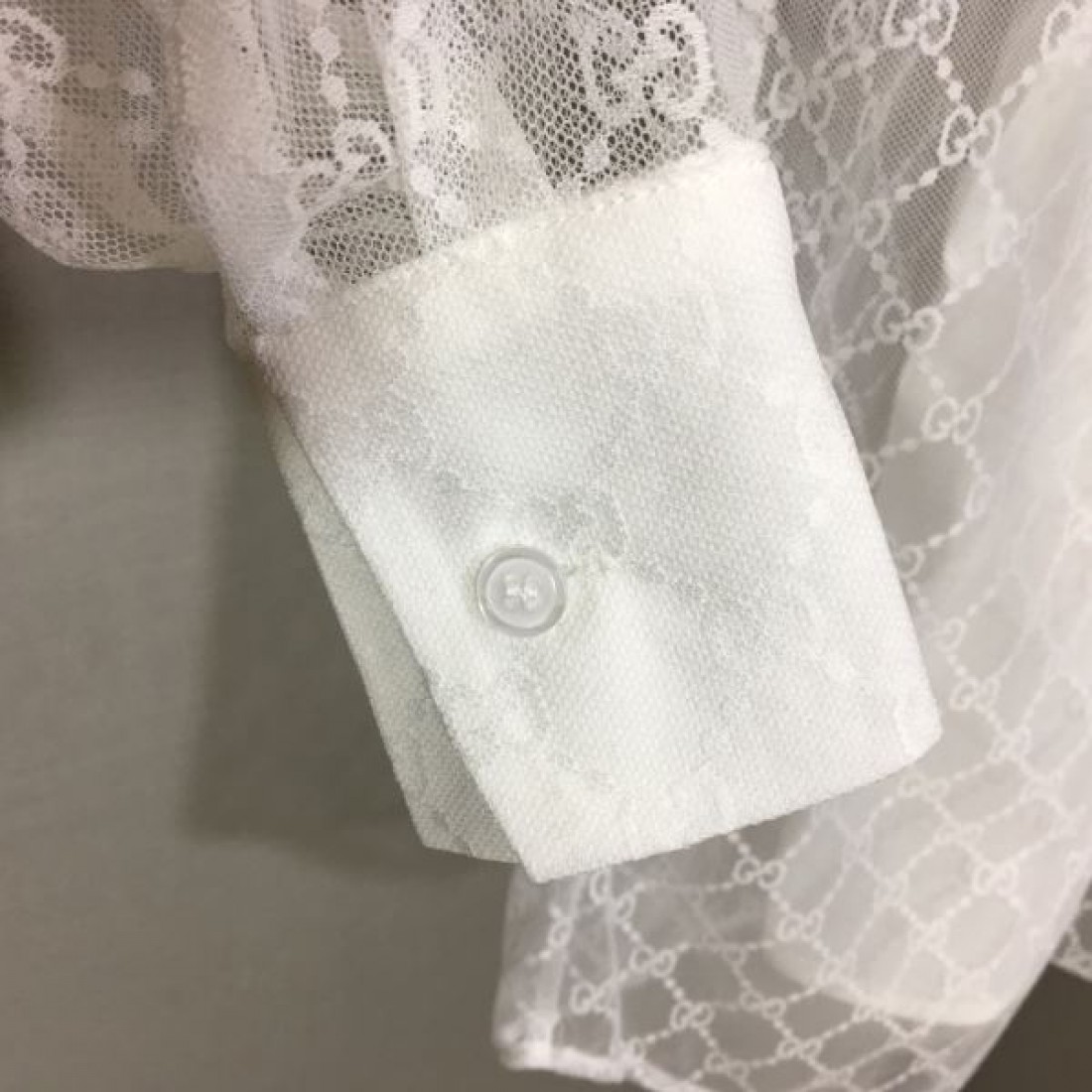 HERMES スーパーコピー 長袖シャツ エルメス 洗練された快適さと自然な存在感