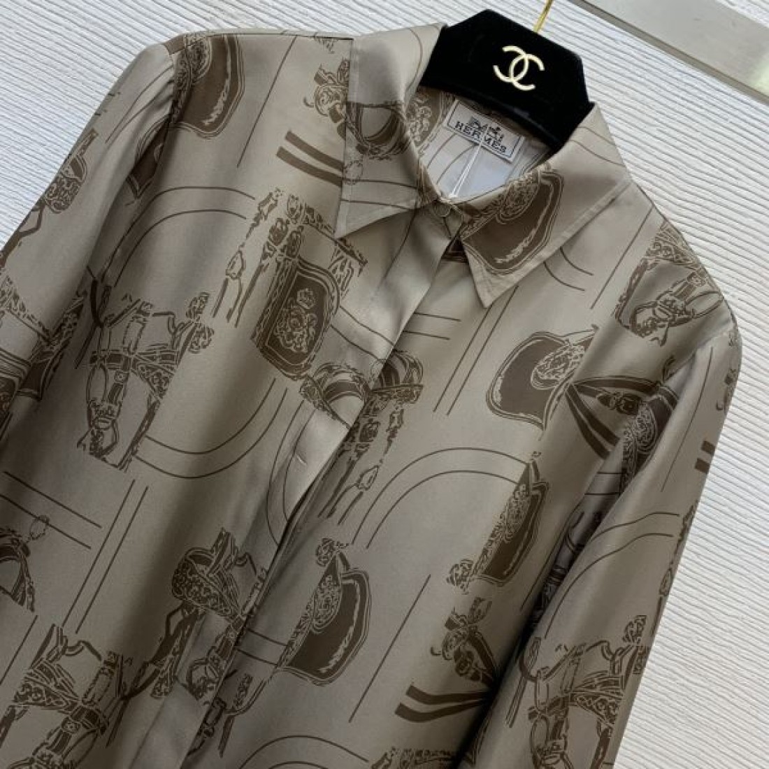 GUCCI スーパーコピー 上下セット グッチ 洗練とスマートさを兼ね備えた一枚