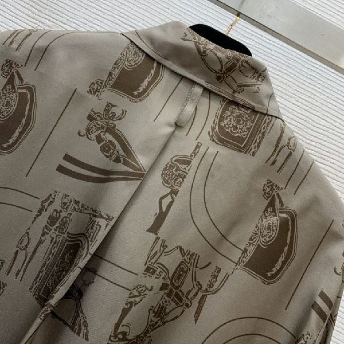 GUCCI スーパーコピー 上下セット グッチ 洗練とスマートさを兼ね備えた一枚
