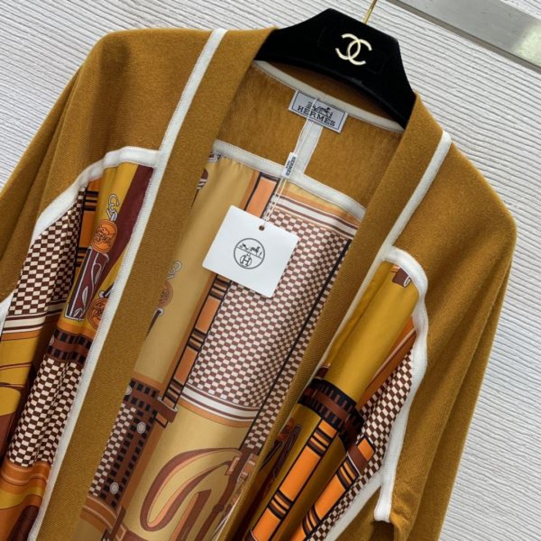 DIOR スーパーコピー ニットカーディガン ディオール フェミニンで軽やかな