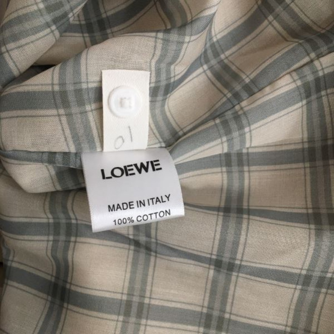 洗練された雰囲気と自由なスタイル LOEWE ロエベ スーパーコピー 上下セット