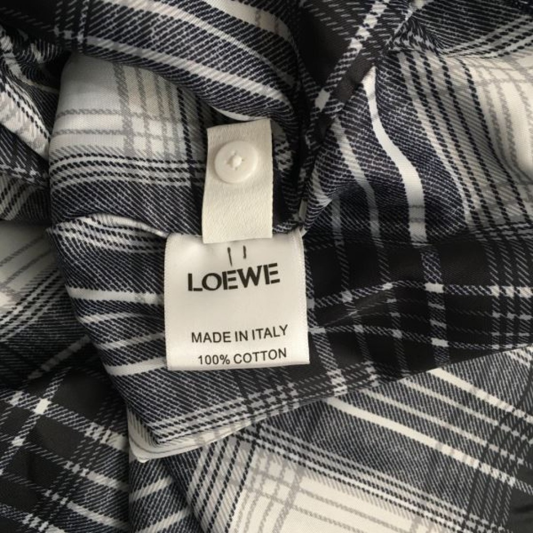 個性的で軽快なシルエット LOEWE ロエベ スーパーコピー デニムのコート