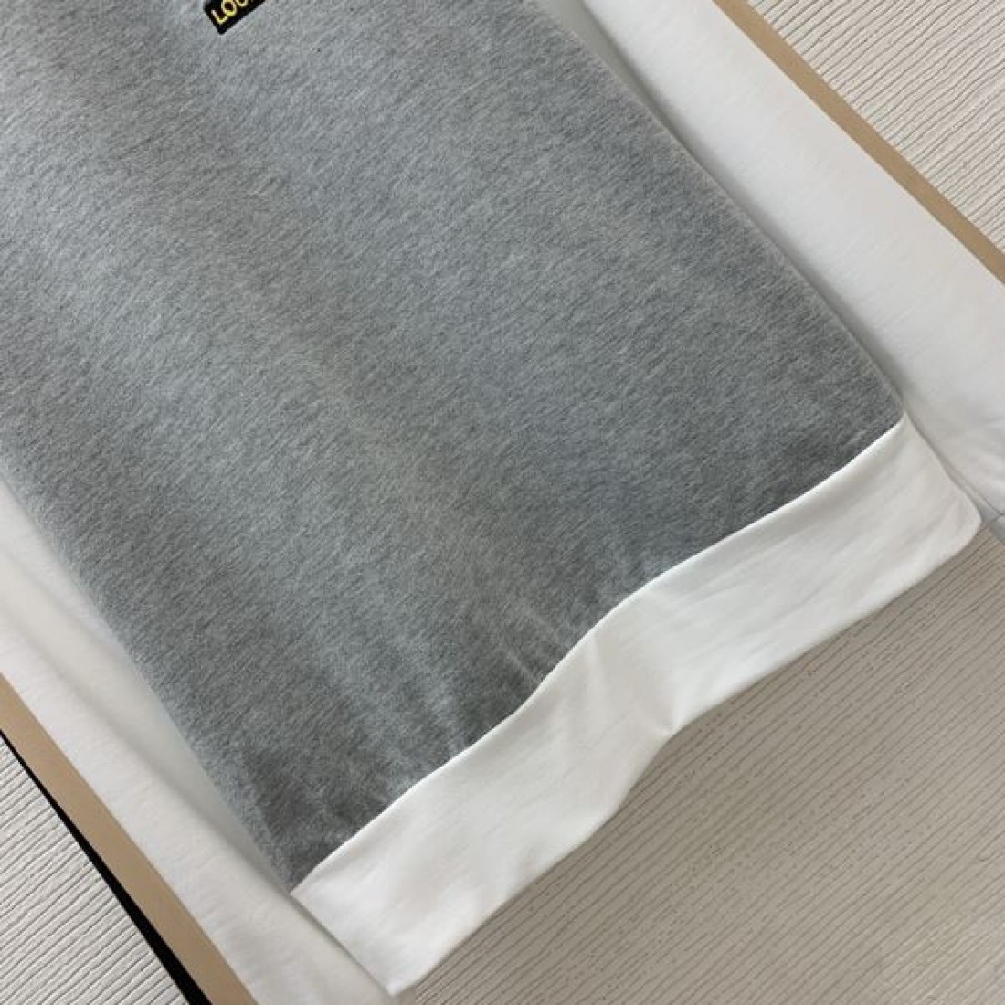 動きやすく軽やかな LOUIS VUITTON ルイヴィトンコピー 上下セット