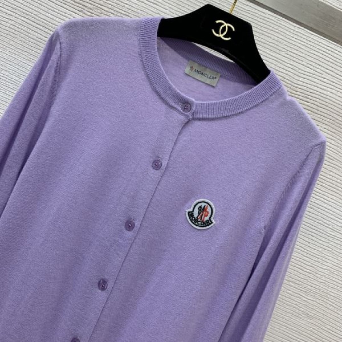 暖かく上品な雰囲気漂う MONCLER モンクレール スーパーコピー 長袖ニット
