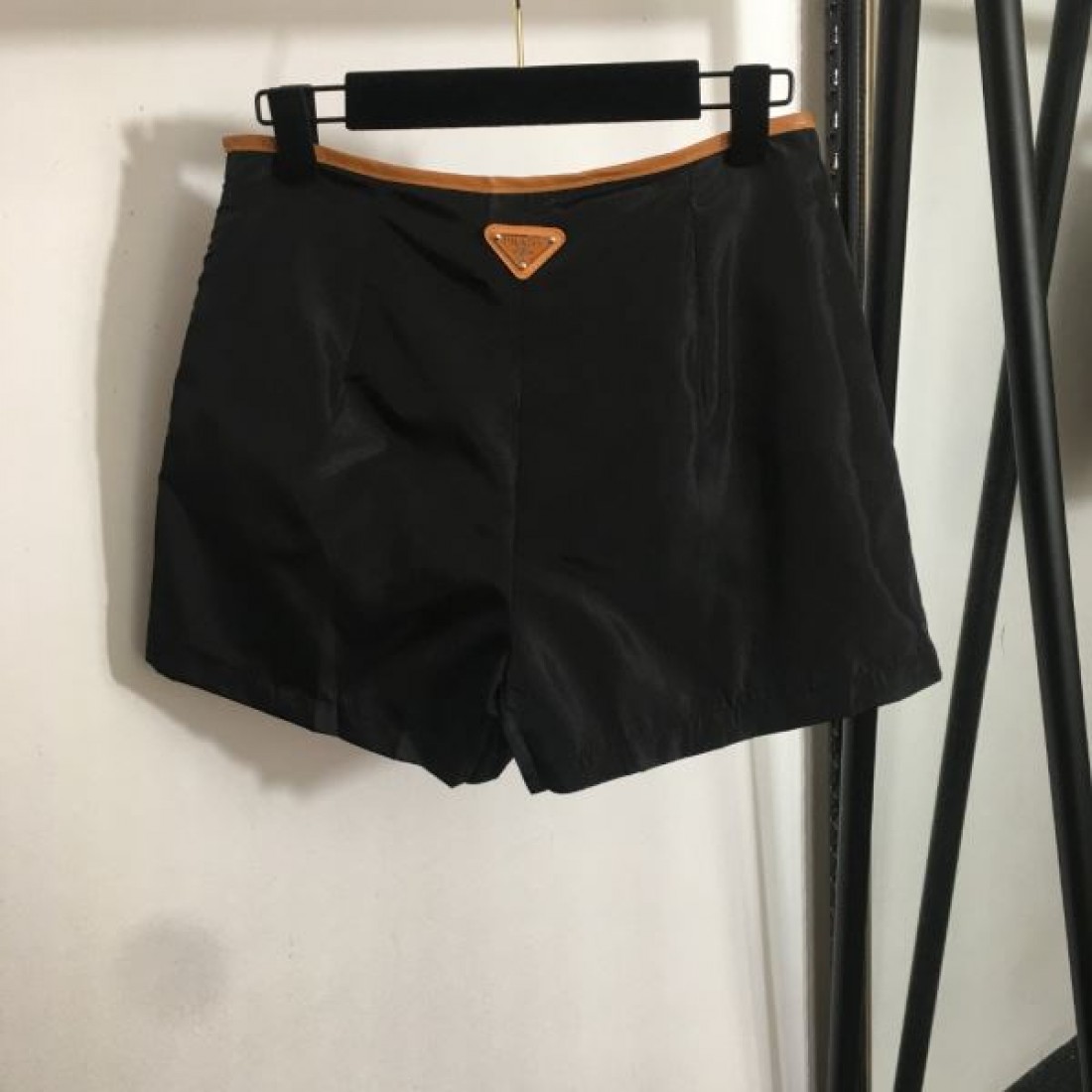 プラダらしい洗練と快適さ PRADA プラダ コピー 上下セット