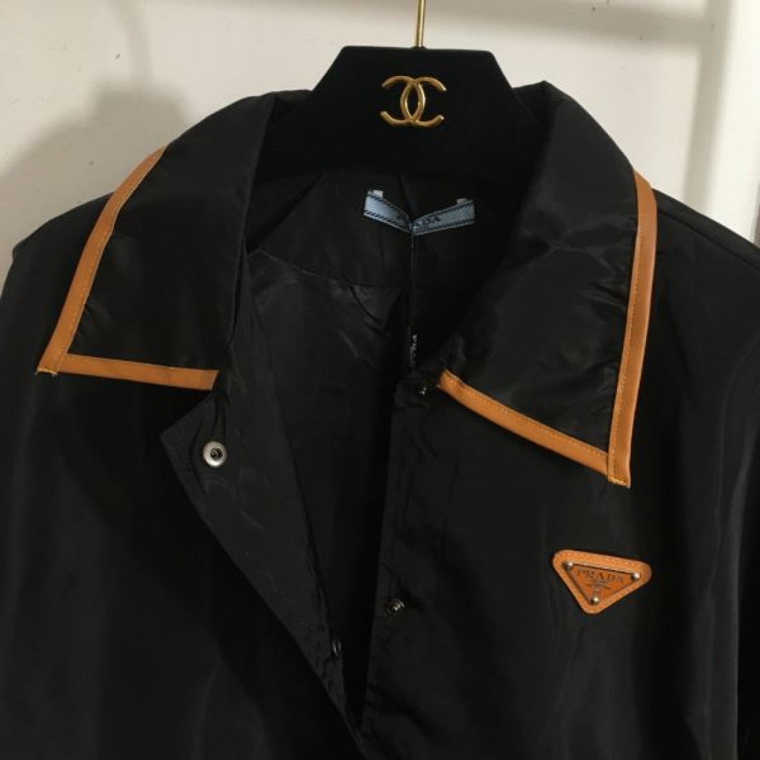 プラダらしい洗練と快適さ PRADA プラダ コピー 上下セット