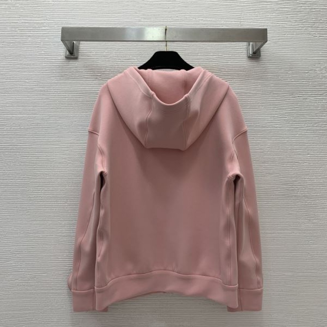 気品と存在感を兼ね備えた VALENTINO ヴァレンティノ コピー コート