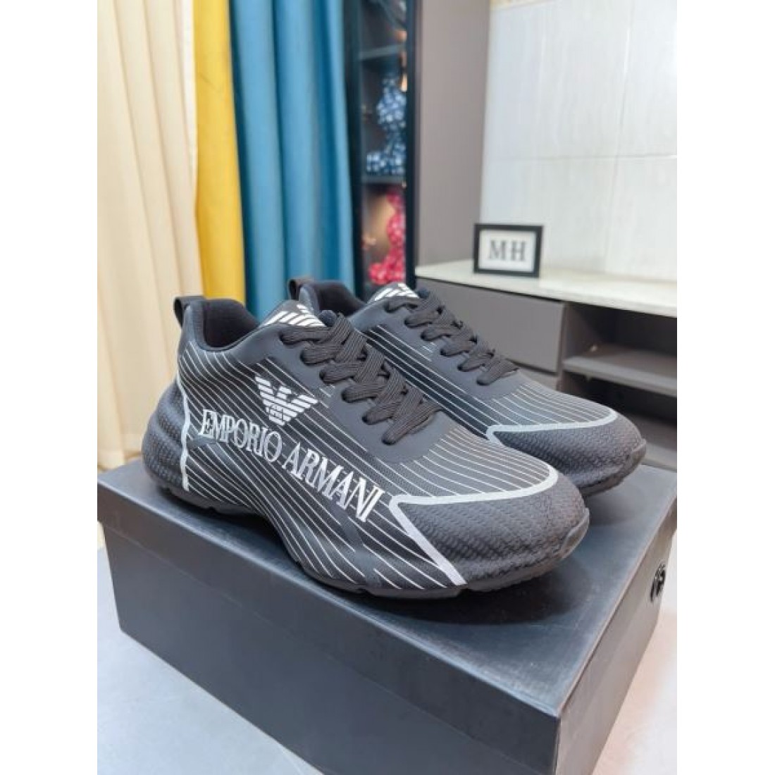 人気沸騰中！おしゃれ新品 ARMANI アルマーニ コピー スニーカー 大人可愛い