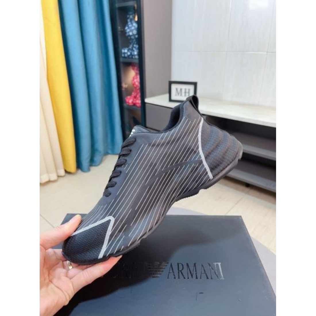 人気沸騰中！おしゃれ新品 ARMANI アルマーニ コピー スニーカー 大人可愛い