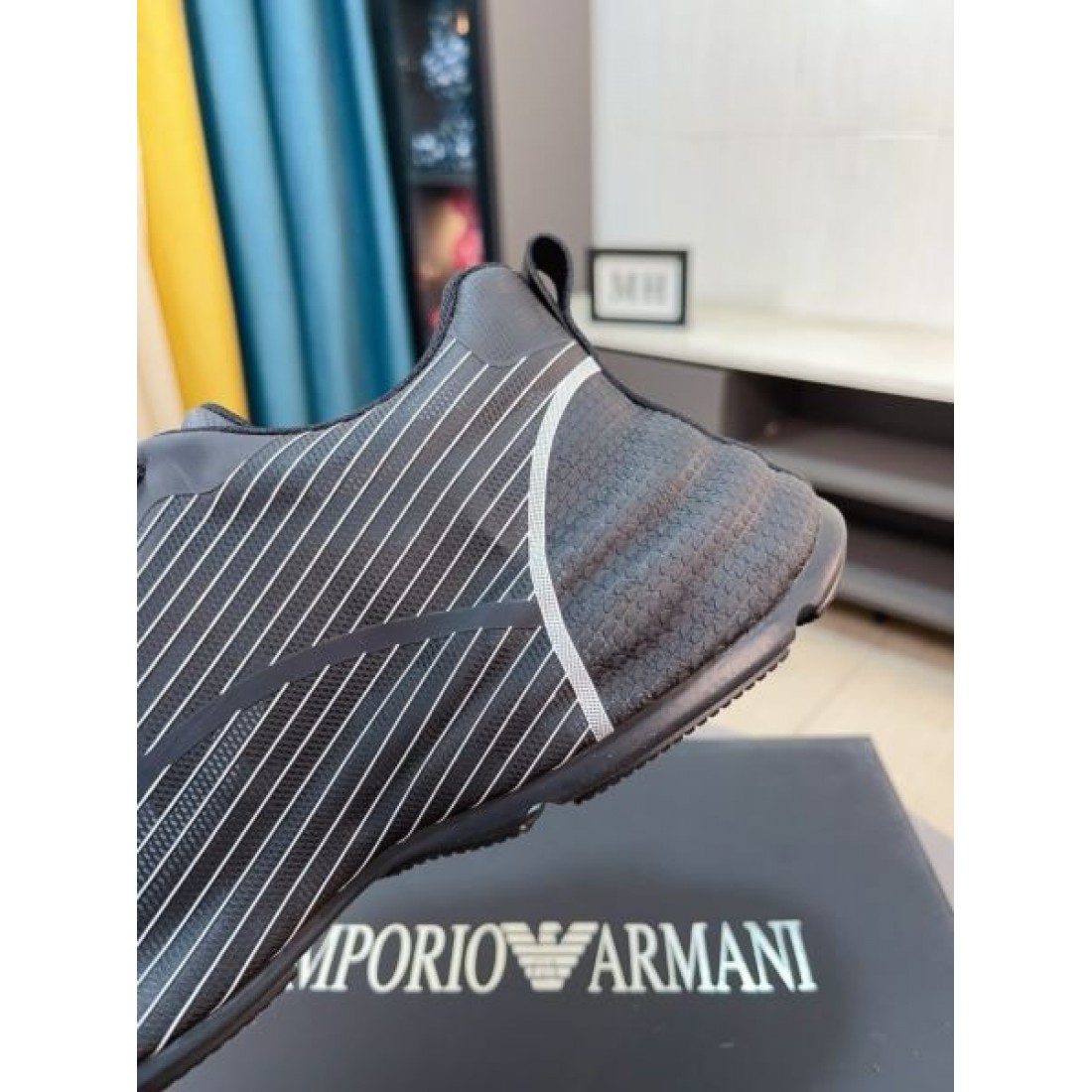 人気沸騰中！おしゃれ新品 ARMANI アルマーニ コピー スニーカー 大人可愛い