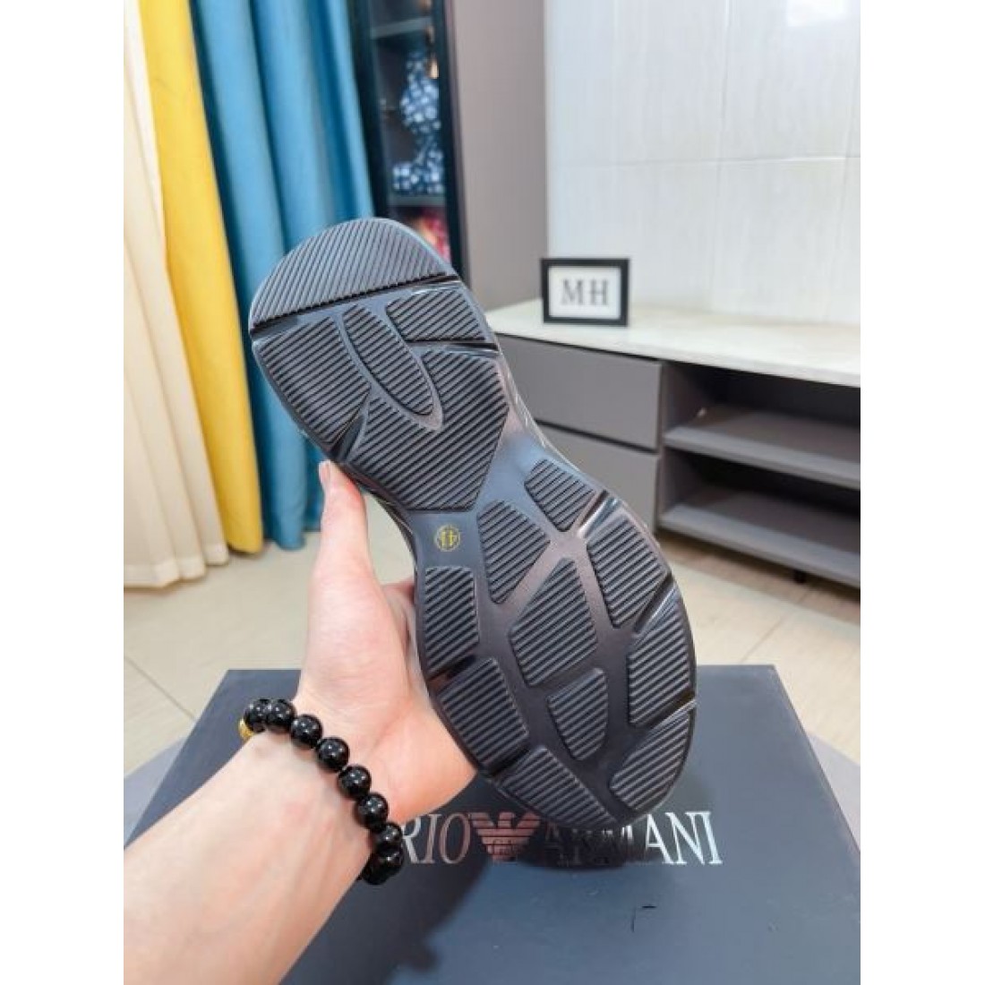 人気沸騰中！おしゃれ新品 ARMANI アルマーニ コピー スニーカー 大人可愛い