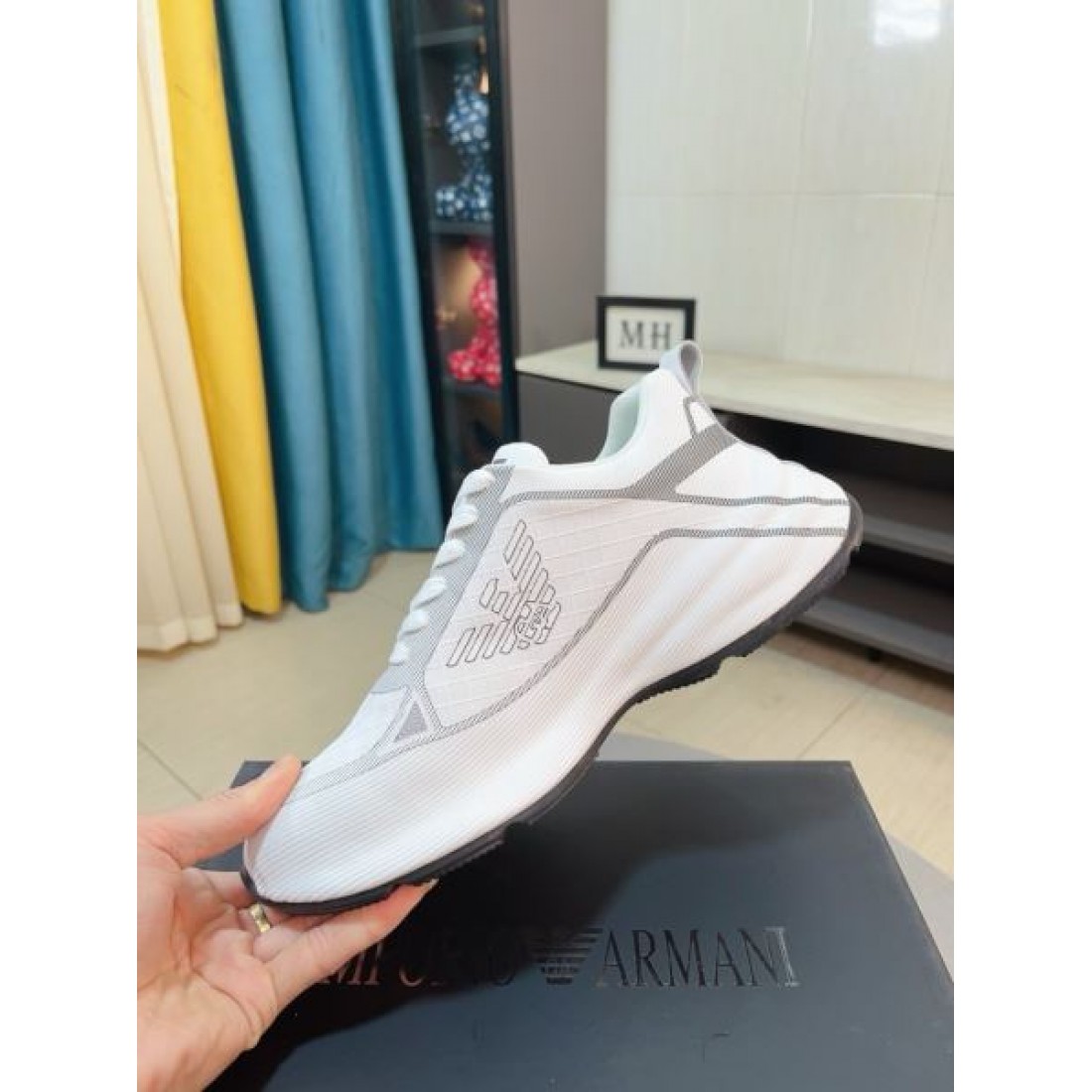 スタイリッシュなスタイル ARMANI アルマーニ コピー スニーカー 期間限定