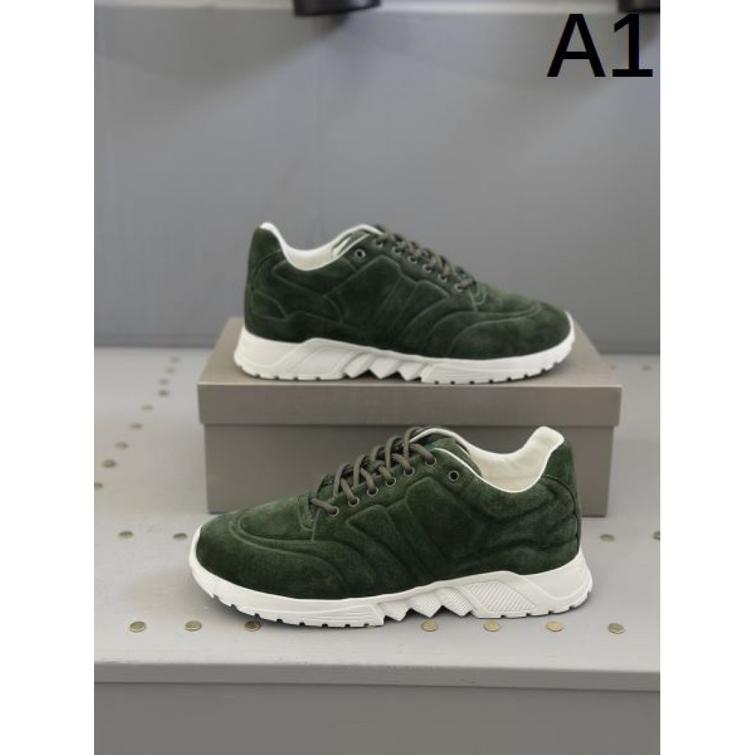 ファッション好き必見 ARMANI アルマーニ コピー スニーカー SNS映え抜群