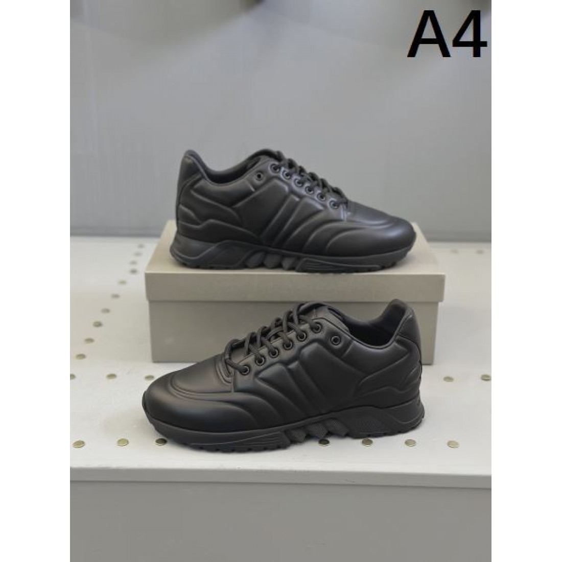 自分へのご褒美に ARMANI アルマーニ コピー スニーカー ギフトにも最適