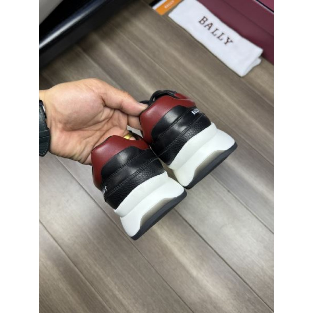  上品な存在感を放つ BALLY バリー コピー スニーカー 快適な履き心地も魅力