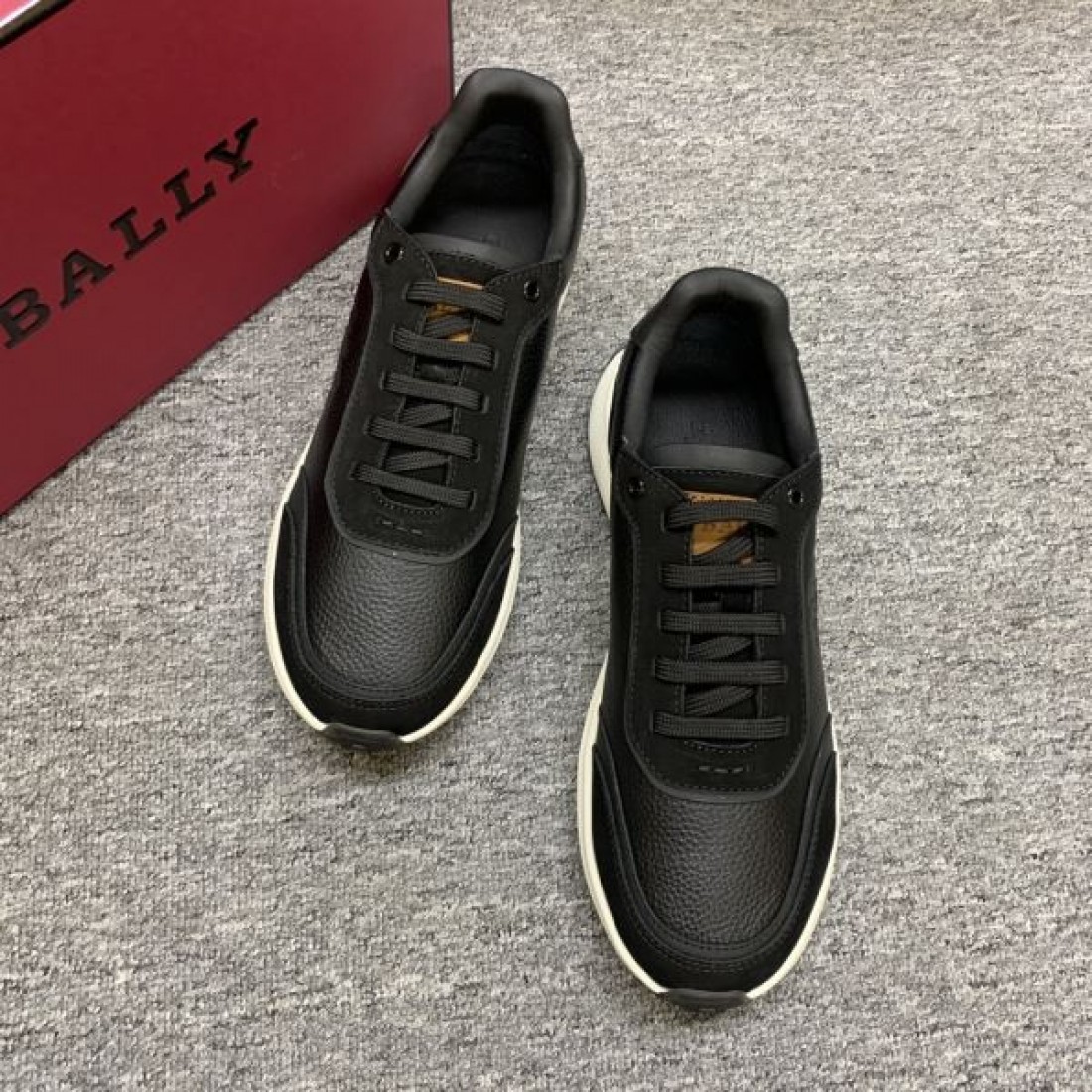上質で軽やかな履き心地BALLY バリー コピー スニーカー モダンな印象も魅力