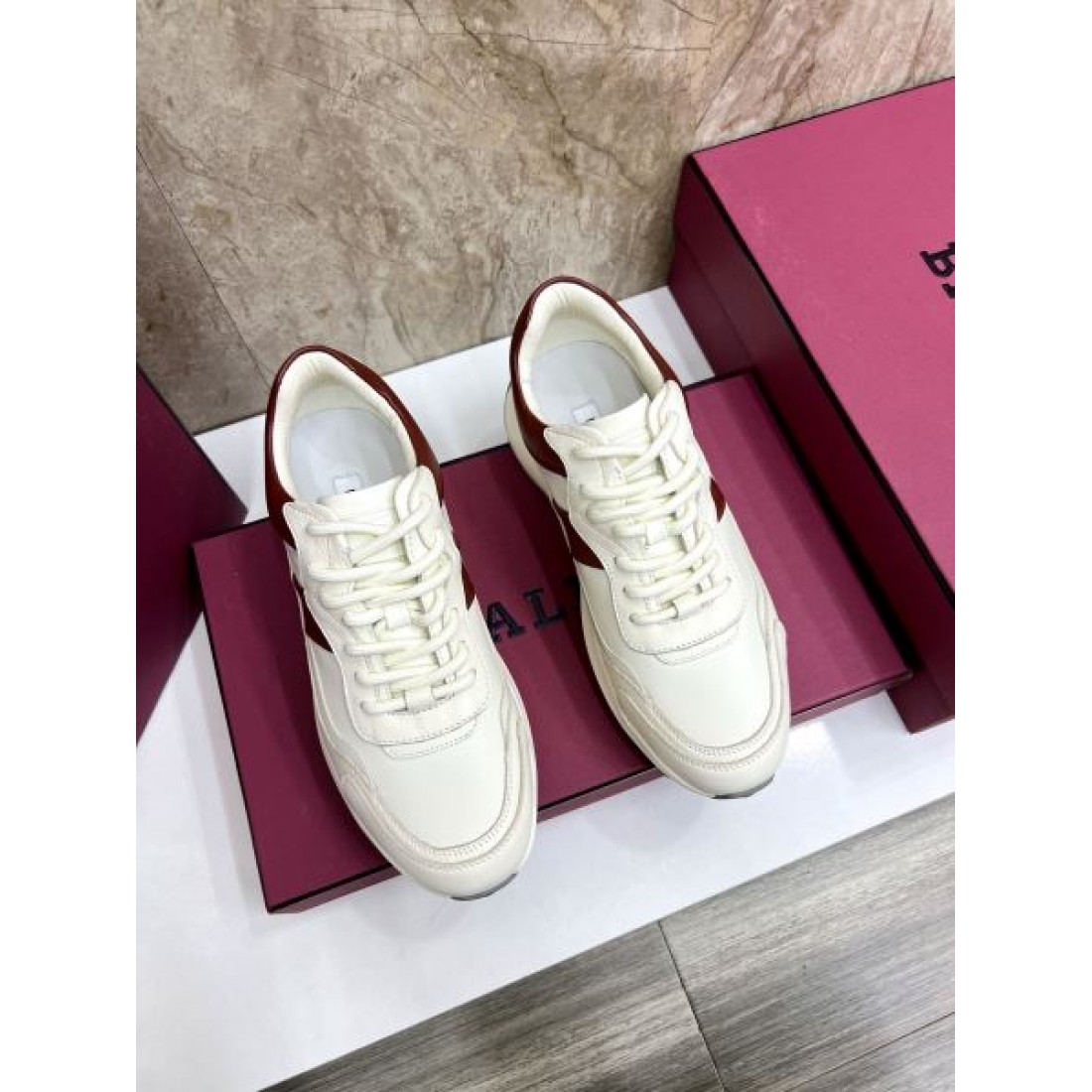 BALLY バリー コピー スニーカー シンプルで高級感漂う大人カジュアルに最適な一足