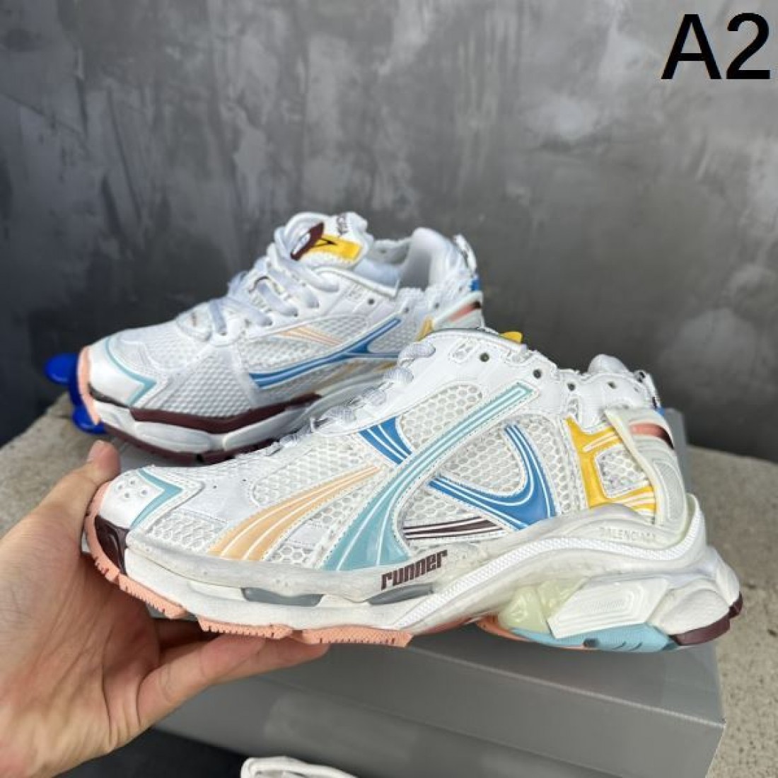 見逃し厳禁 BALENCIAGA バレンシアガ コピー スニーカー 迷わずゲット