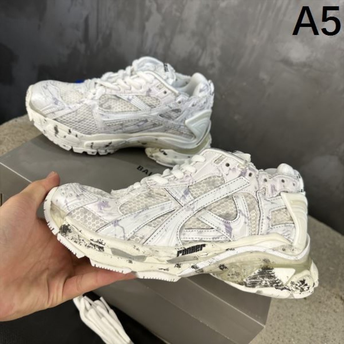 見逃し厳禁 BALENCIAGA バレンシアガ コピー スニーカー 迷わずゲット