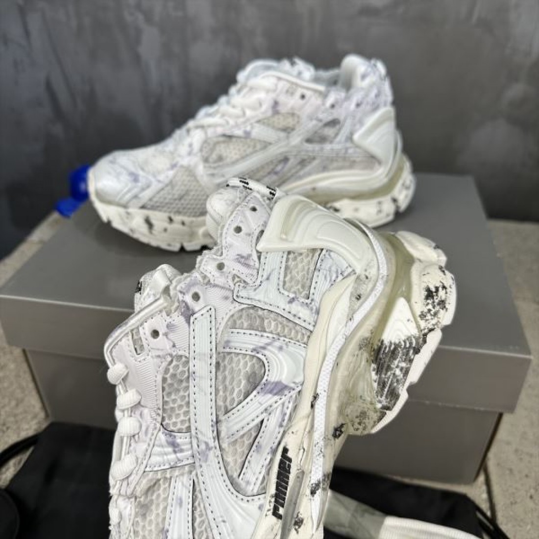 見逃し厳禁 BALENCIAGA バレンシアガ コピー スニーカー 迷わずゲット
