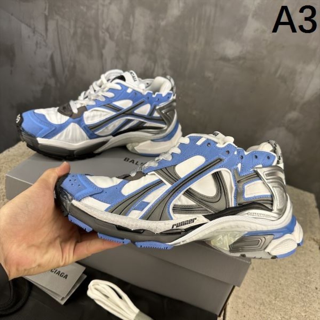 大人カジュアルに BALENCIAGA バレンシアガ コピー スニーカー 早い者勝ち