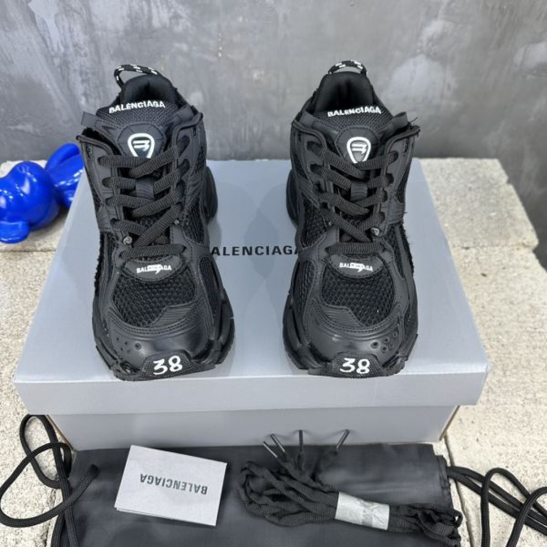 大人カジュアルに BALENCIAGA バレンシアガ コピー スニーカー 早い者勝ち
