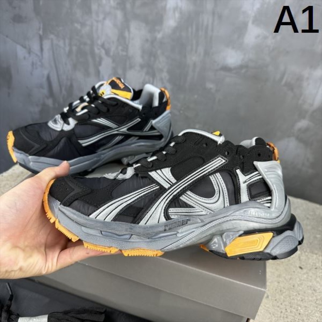 旬コーデに最適 BALENCIAGA バレンシアガ コピー スニーカー オールシーズン活躍