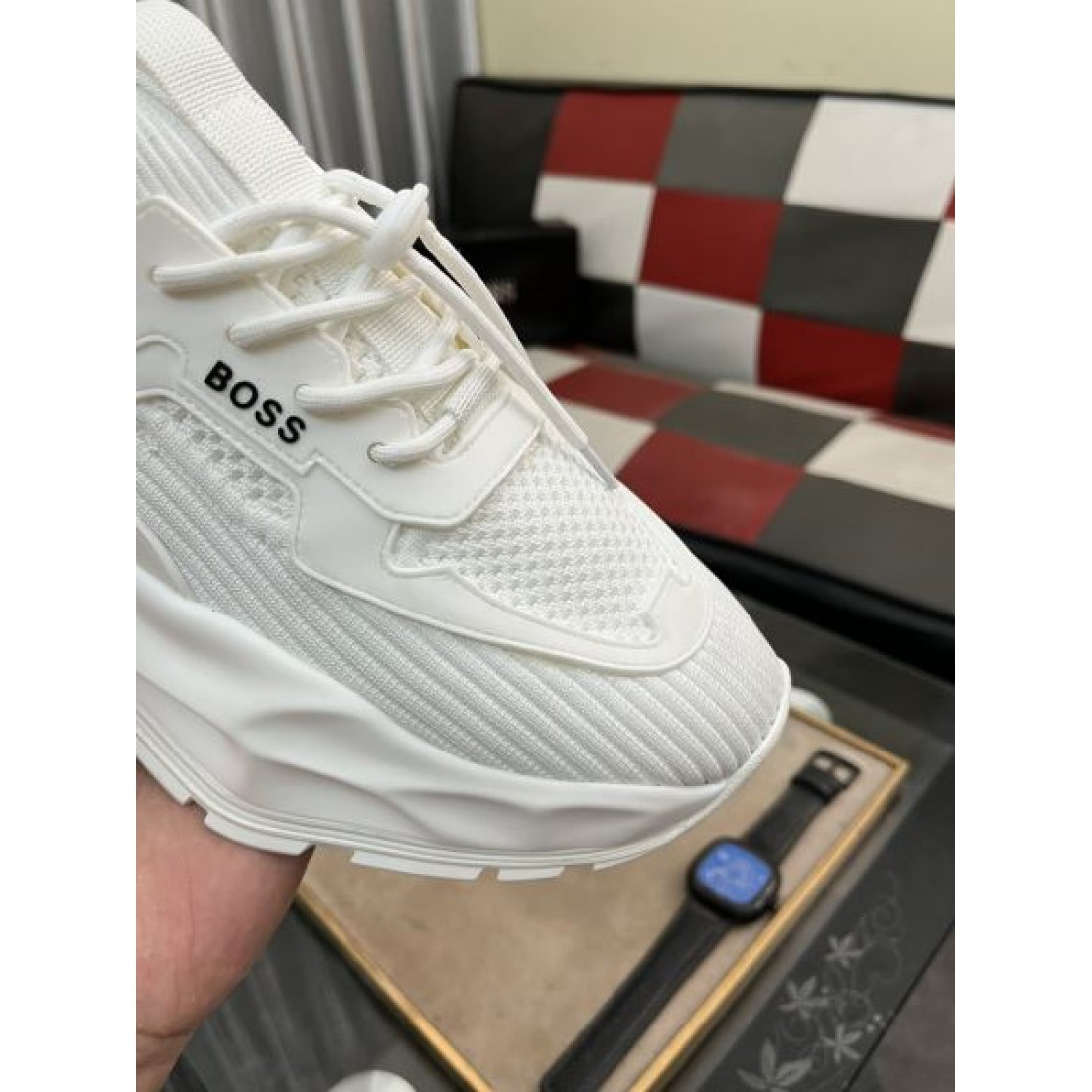 軽快で現代的な HUGO BOSS ヒューゴボス コピー スニーカー アクティブな
