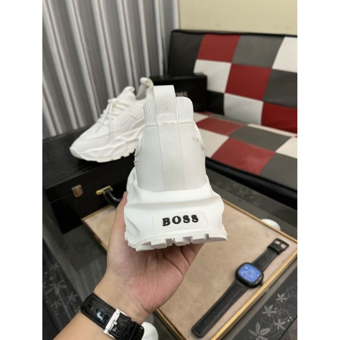 軽快で現代的な HUGO BOSS ヒューゴボス コピー スニーカー アクティブな
