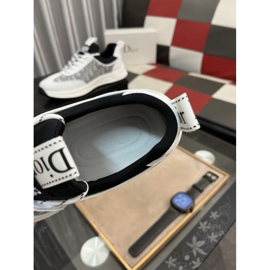 DIOR ディオール コピー スニーカー 優雅な雰囲気と高機能で魅せる逸品