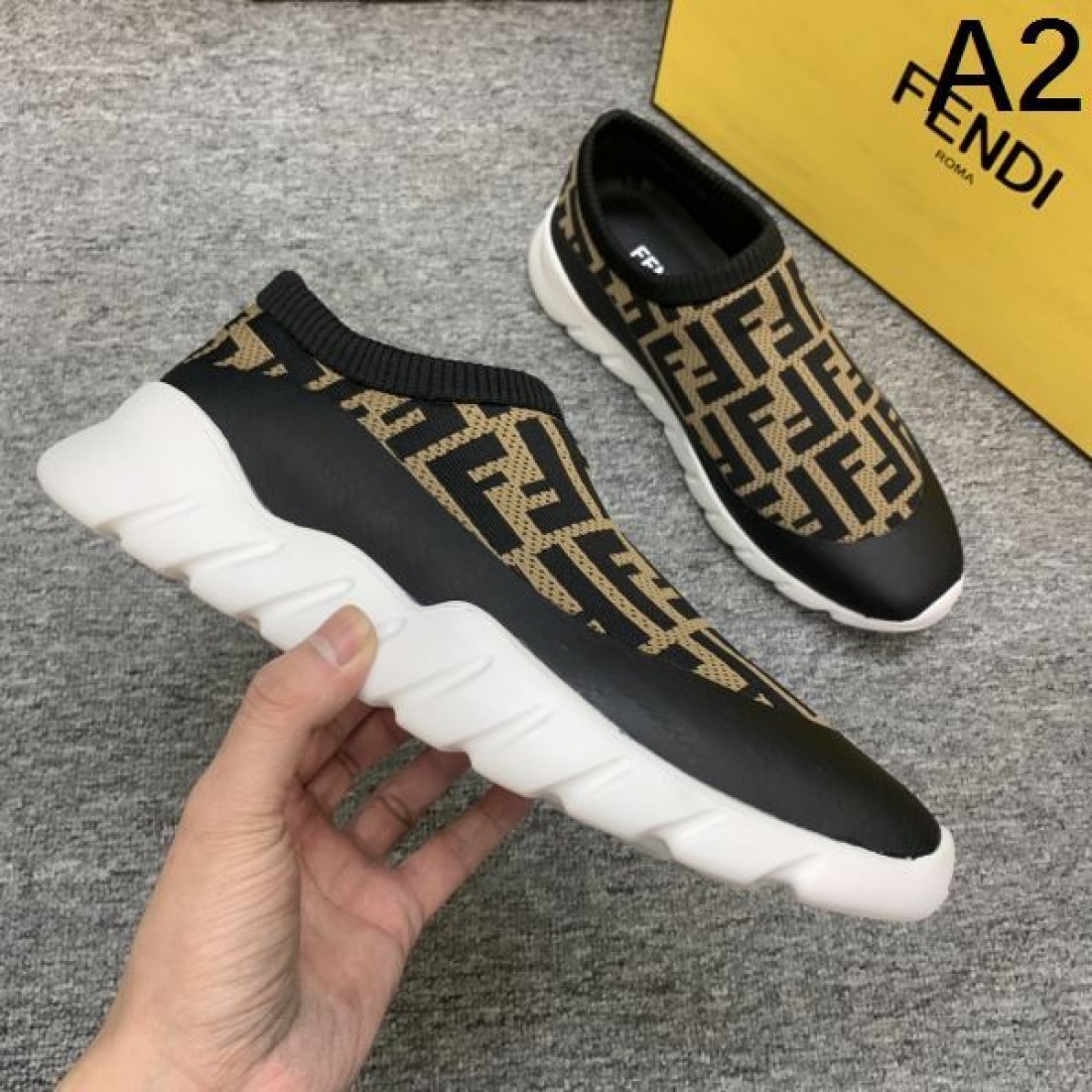 FENDI フェンデイ コピー スニーカー シンプルで上質なデザインが光る
