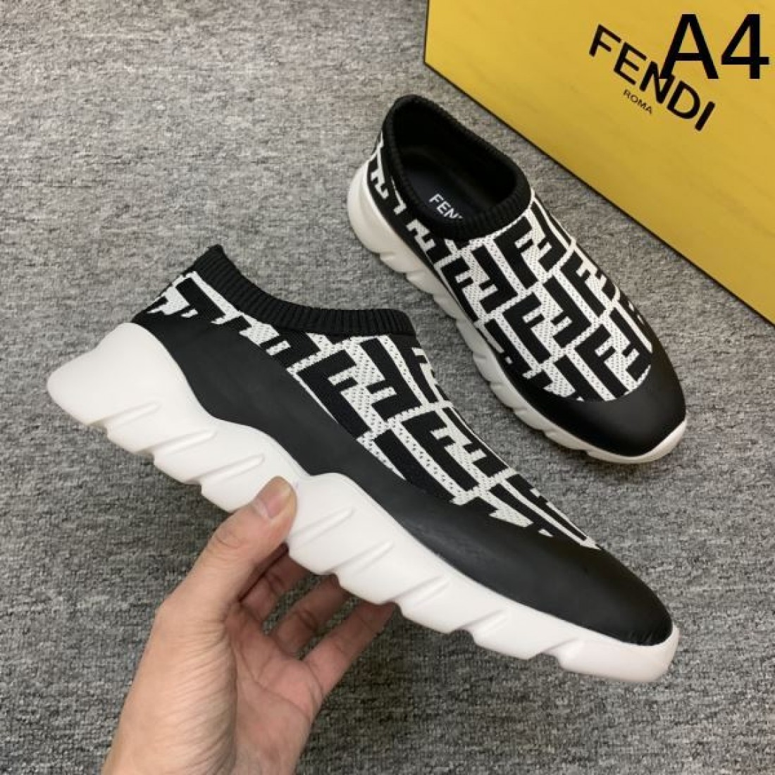 FENDI フェンデイ コピー スニーカー シンプルで上質なデザインが光る