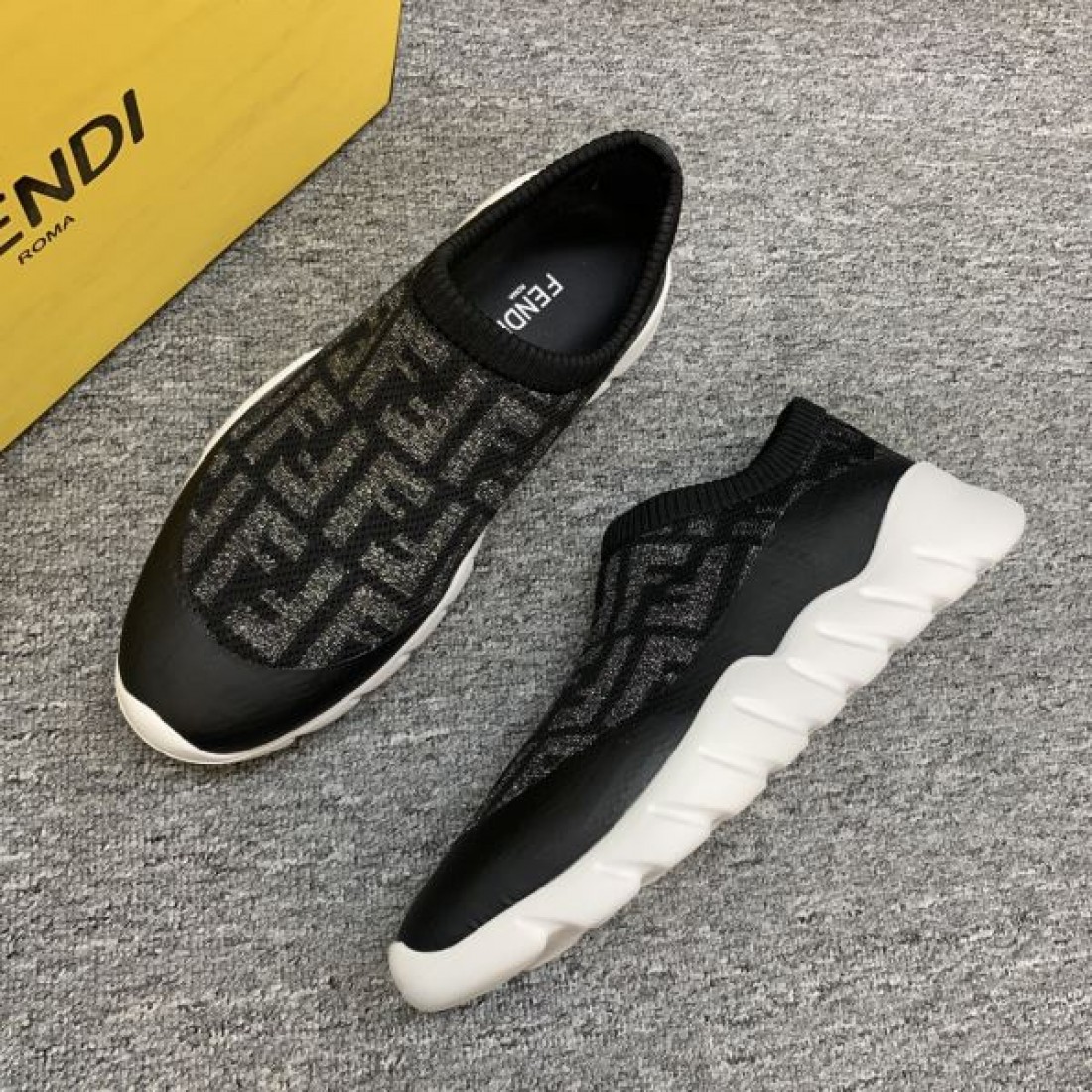 FENDI フェンデイ コピー スニーカー シンプルで上質なデザインが光る