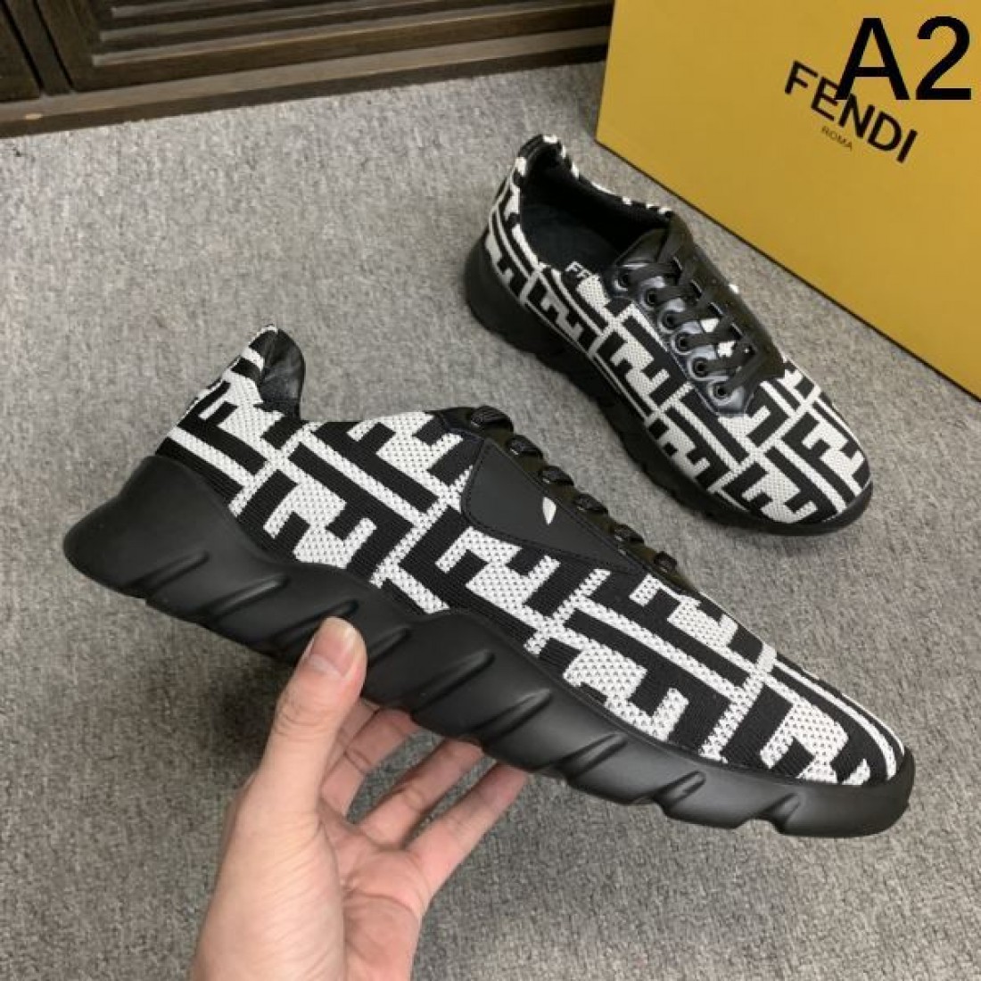 機能性と美しさが融合FENDI コピー スニーカー フェンデイの逸品モデル
