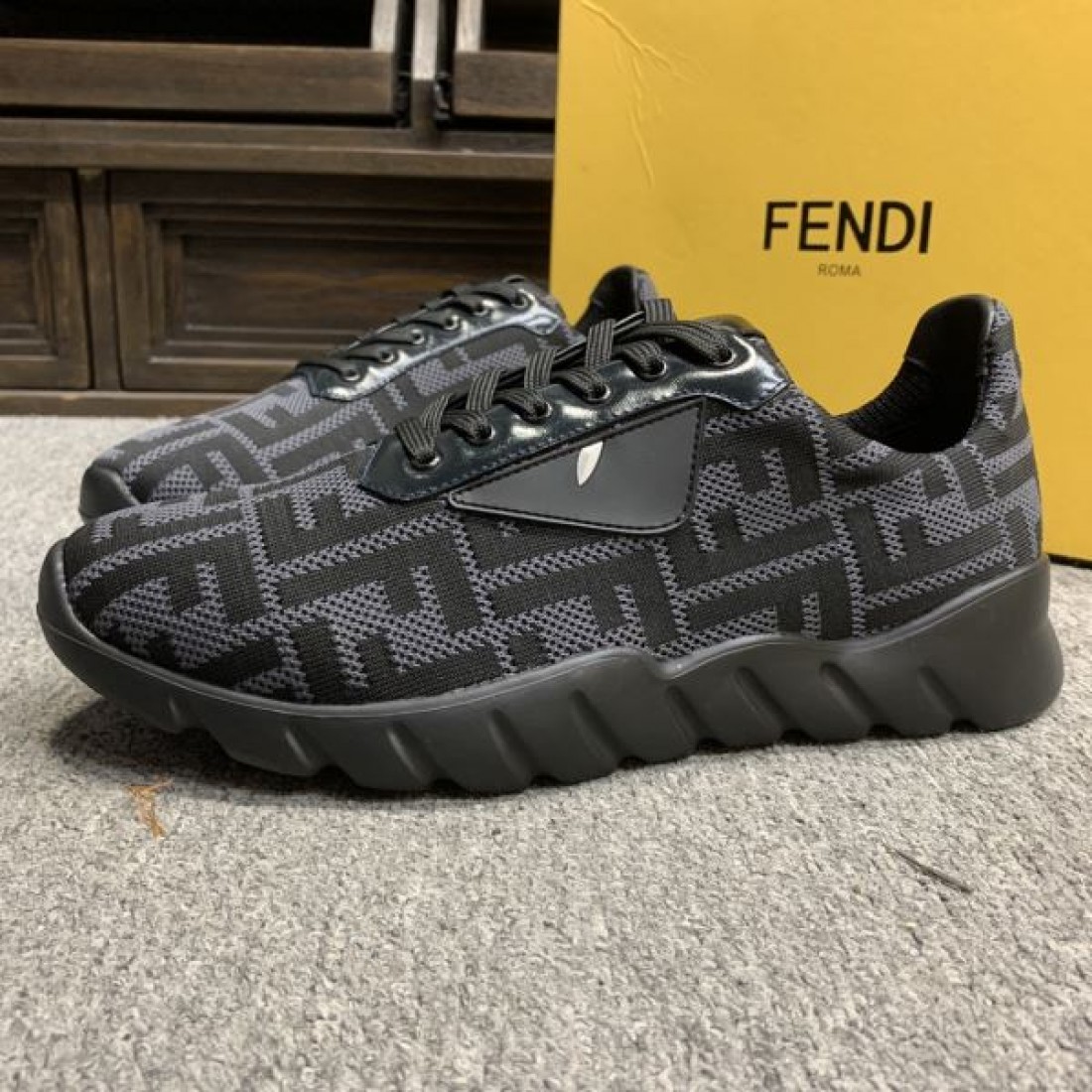 機能性と美しさが融合FENDI コピー スニーカー フェンデイの逸品モデル
